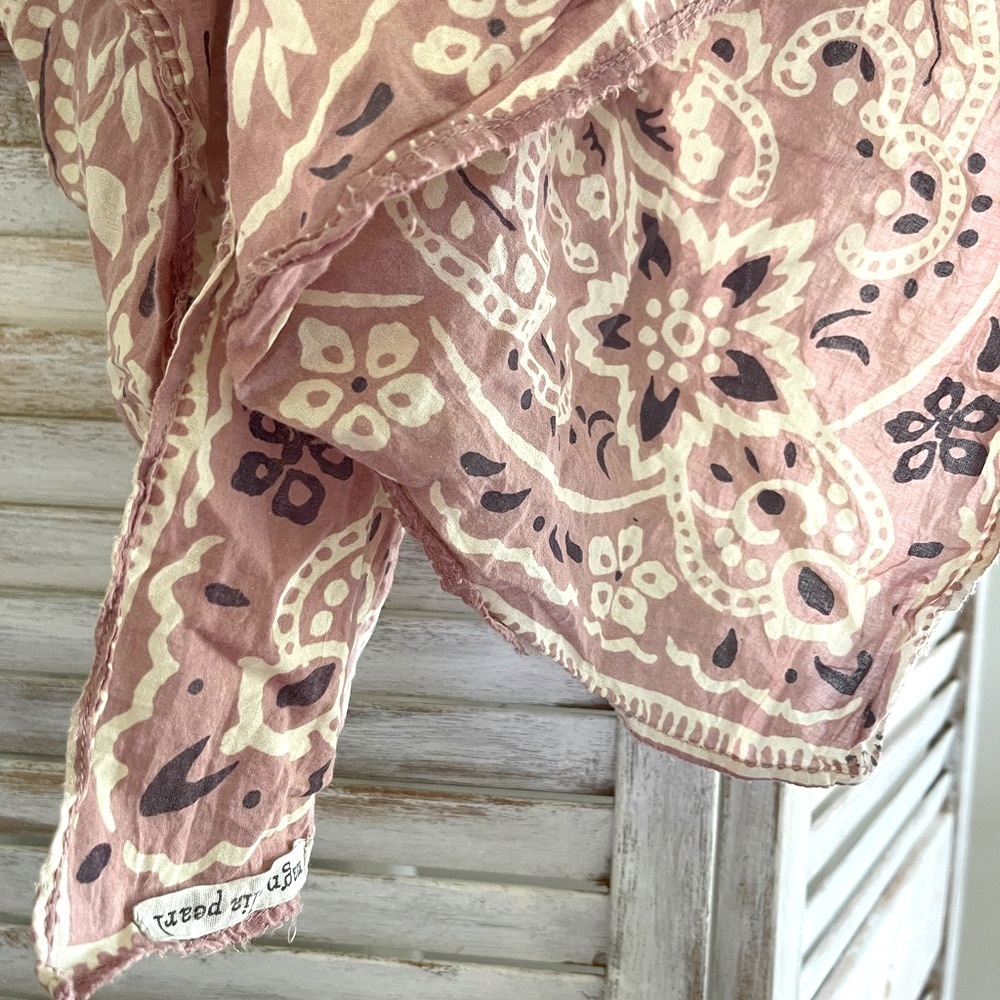 Magnolia Pearl scarf